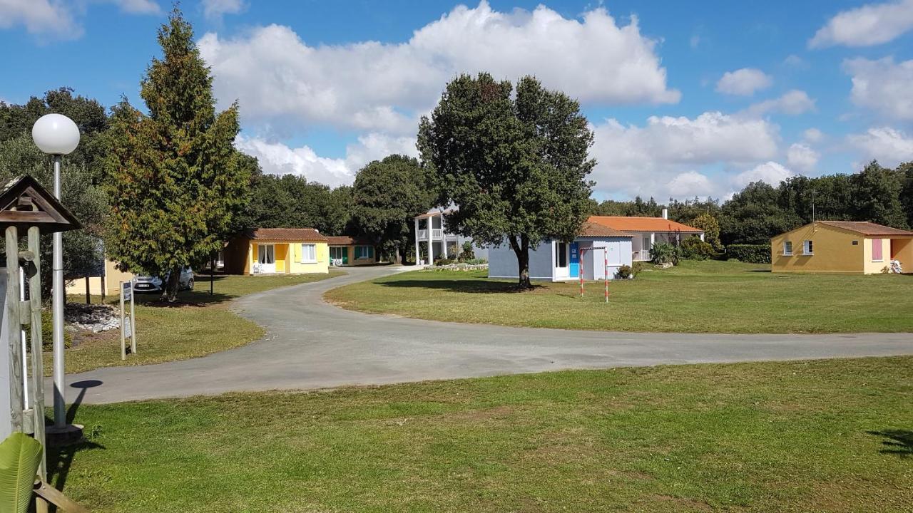 Les Chenes Verts Saint-Savinien Екстериор снимка
